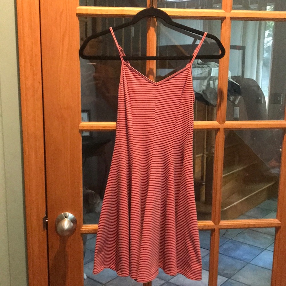 American Eagle women’s sundress. Size XXS. Adjustable spaghetti strap. Stripes.